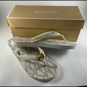MICHAEL Michael Kors  Jet Set MK  Flip-Flop